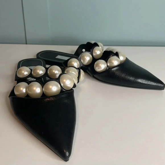 Zara Basic Collection Black Leather Mules w/ Pearl Accent Straps. Size 39. NWOT. - Picture 8 of 15